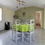 度假居 La Petite Maison Du Montjard *