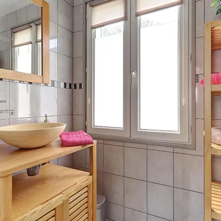 La Petite Maison Du Montjard * Acy