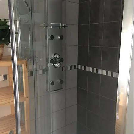 La Petite Maison Du Montjard בית נופש