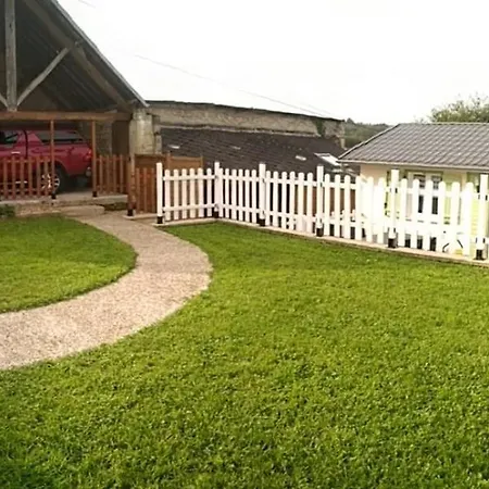 La Petite Maison Du Montjard בית נופש Acy